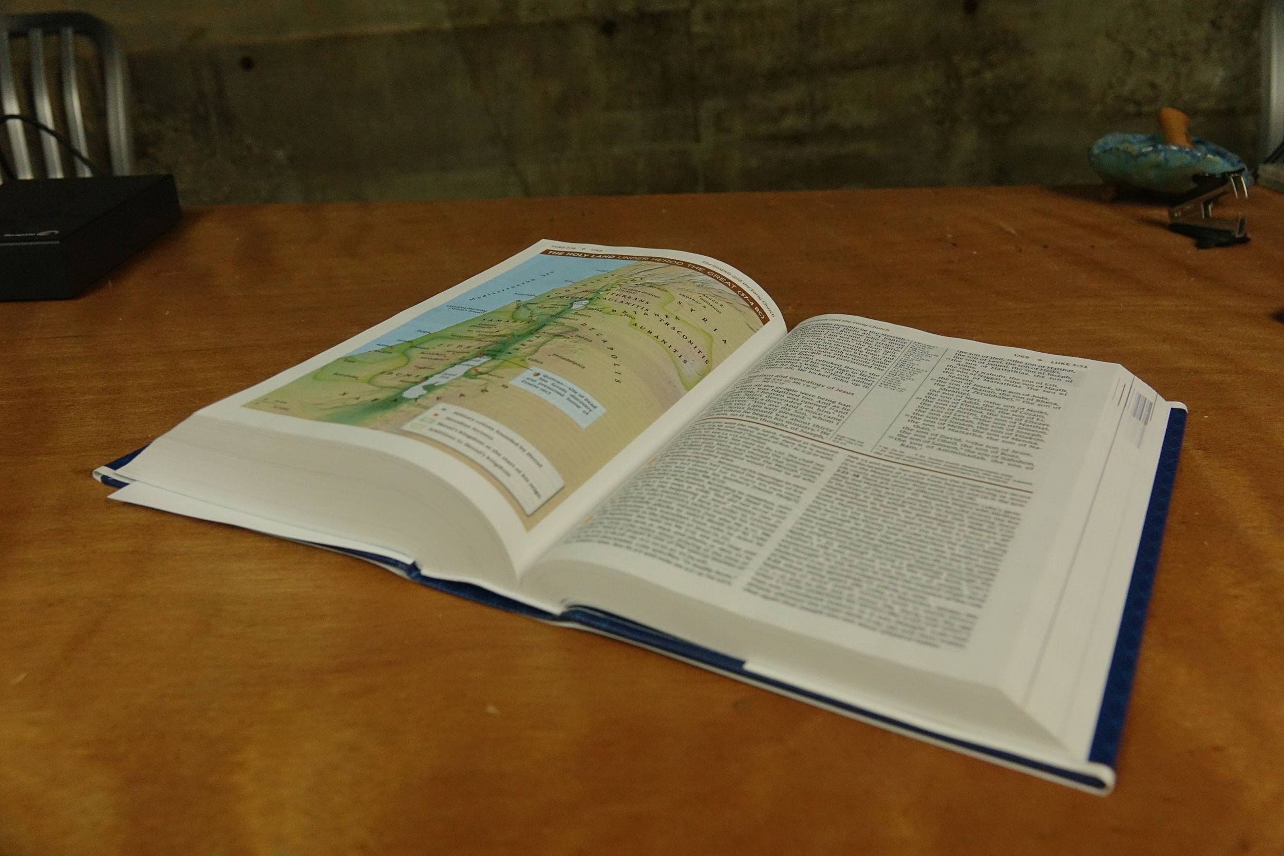 NIV Study Bible Fully Revised Edition open